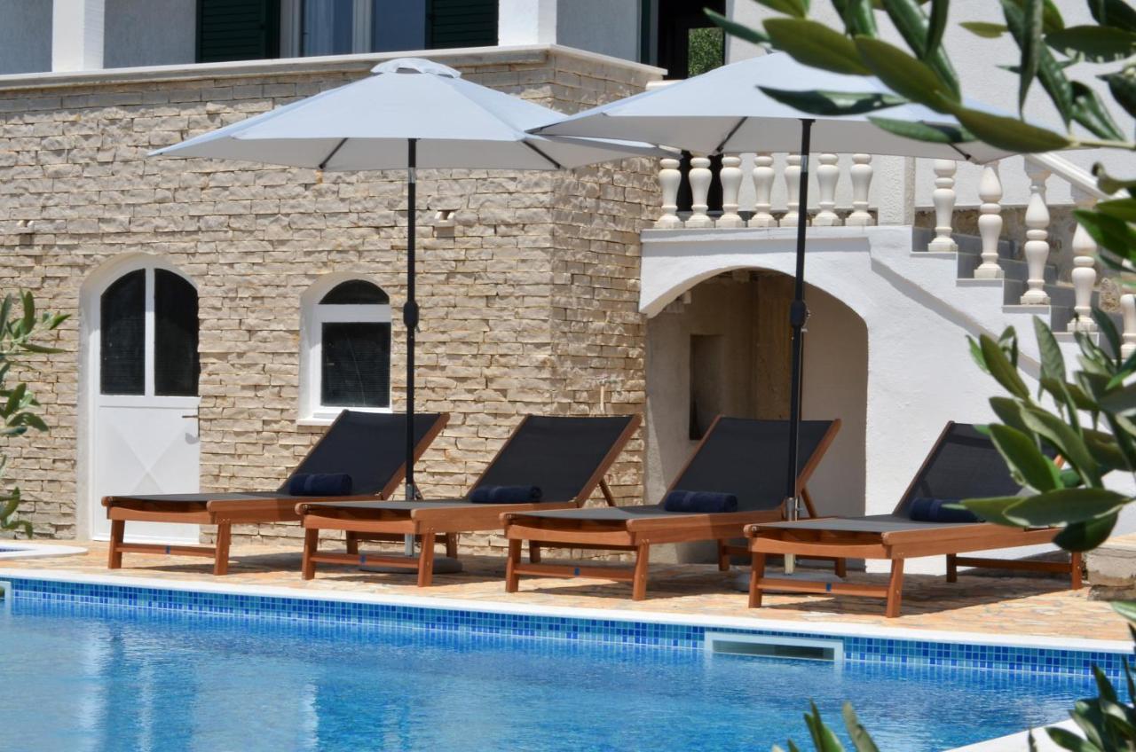 Holiday Home Nevera Kaštela Εξωτερικό φωτογραφία