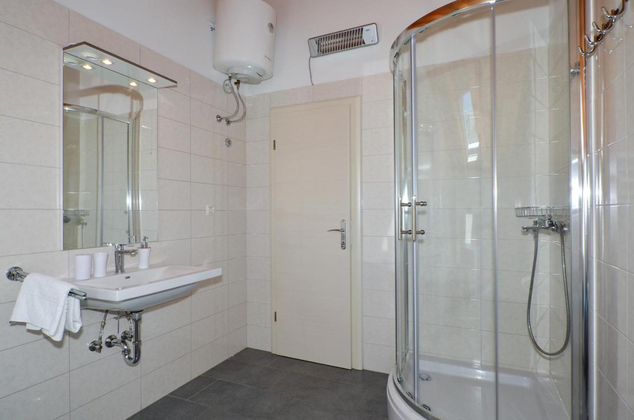 Holiday Home Nevera Kaštela Εξωτερικό φωτογραφία