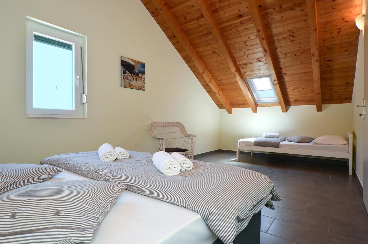 Holiday Home Nevera Kaštela Εξωτερικό φωτογραφία