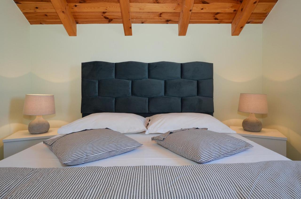 Holiday Home Nevera Kaštela Εξωτερικό φωτογραφία