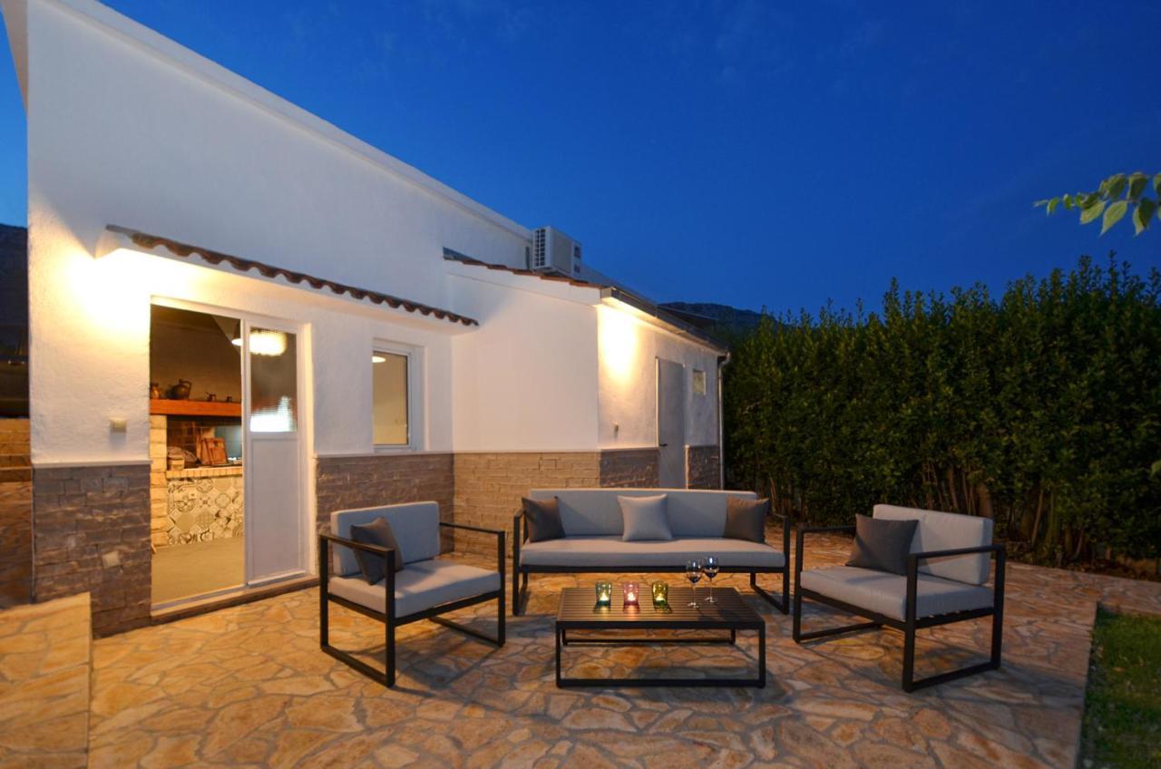 Holiday Home Nevera Kaštela Εξωτερικό φωτογραφία