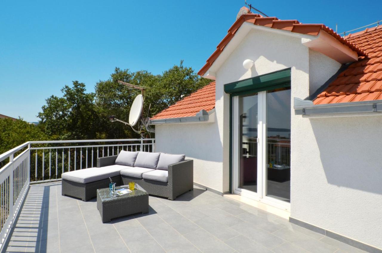 Holiday Home Nevera Kaštela Εξωτερικό φωτογραφία